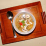 Вика Агапова приготовила азиатский суп с «Волшебным деревом»